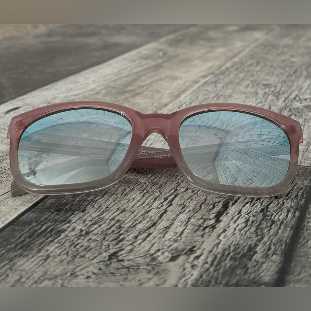 Vince Camuto Ombré Sunglasses